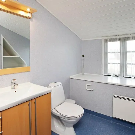 Five-bedroom Holiday In 36 Ferienhaus *