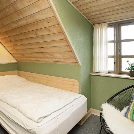 Five-bedroom Holiday In 36 *